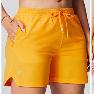 Fabletics The One Short 5'' - Women's Afternoon Sun XL NWT